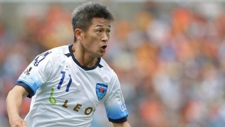 54 yaşlı futbolçu yeni müqavilə imzaladı